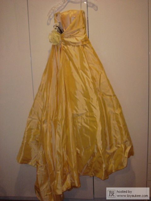 Jessica McClintock Evening dress in pastel yellow with long train