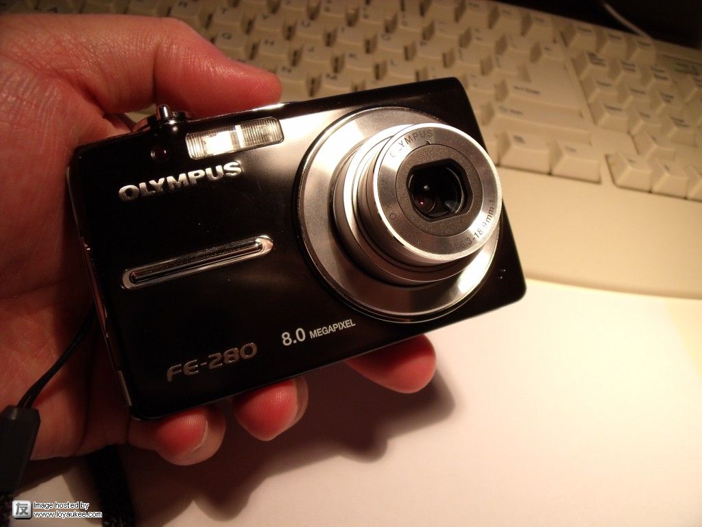 Olympus FE-280 8.0 MP Digital Camera