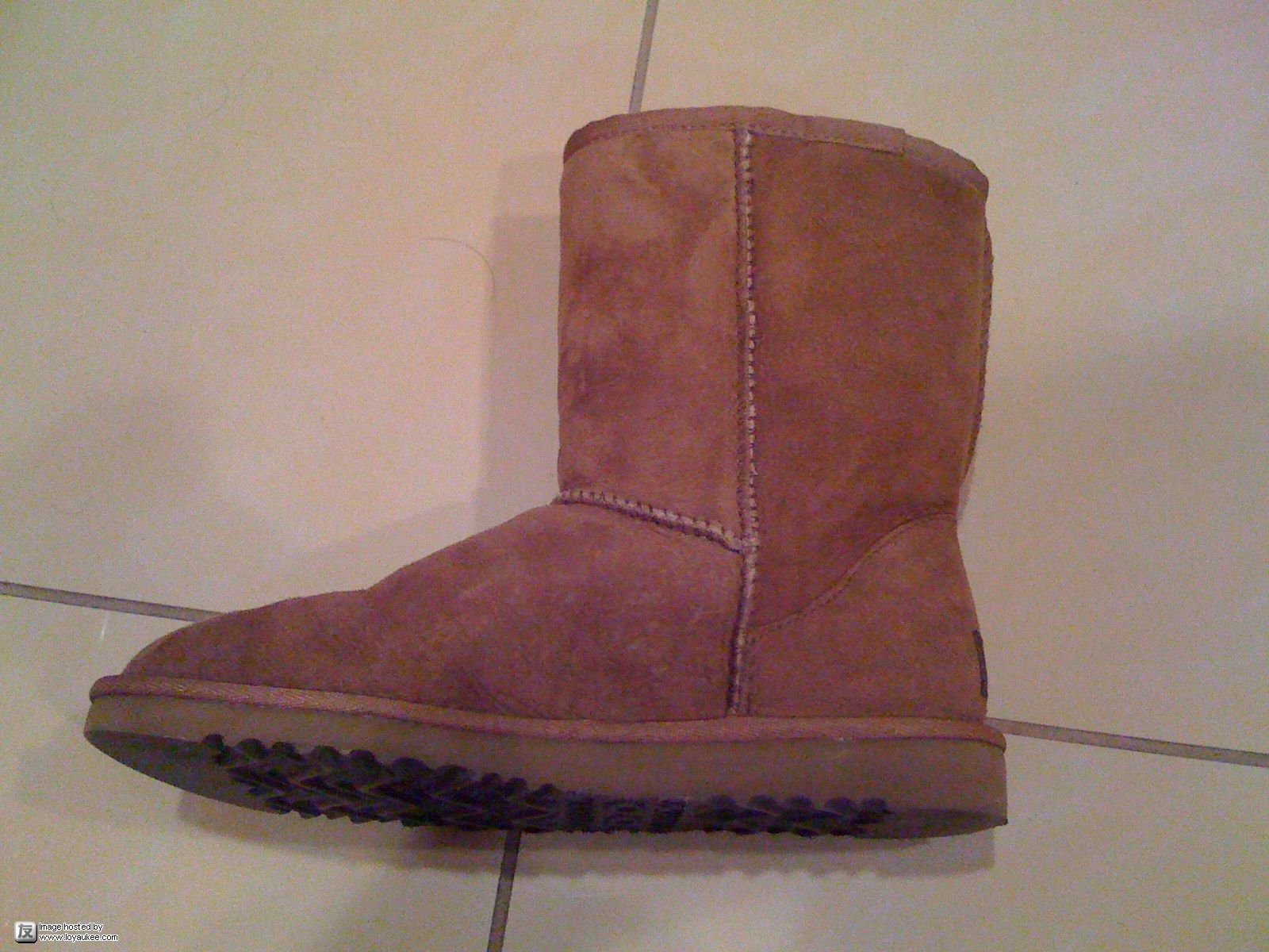 Authentic UGG Classic Short(brand new with certificate and plastic bag)